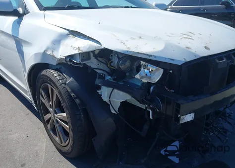 2017 Hyundai Elantra Se z USA, uszkodzony, nr VIN 5NPD84LF9HH009330